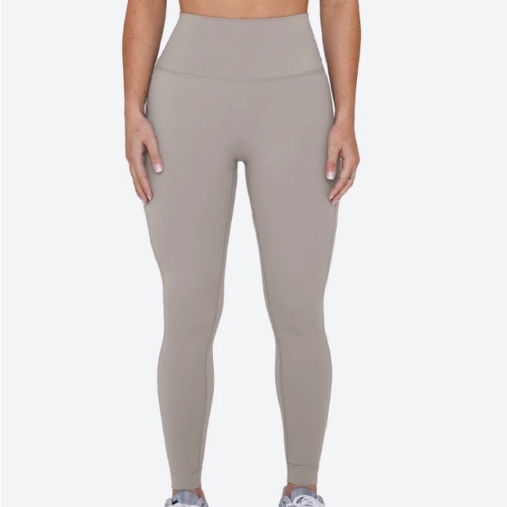 Set Active SPORTBODY™ LEGGINGS - STONE × 1
Stone Gray/ S